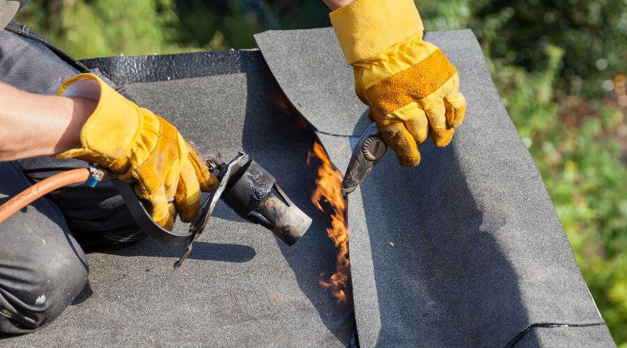 Professional gutter cleaning in Blackstone, VA